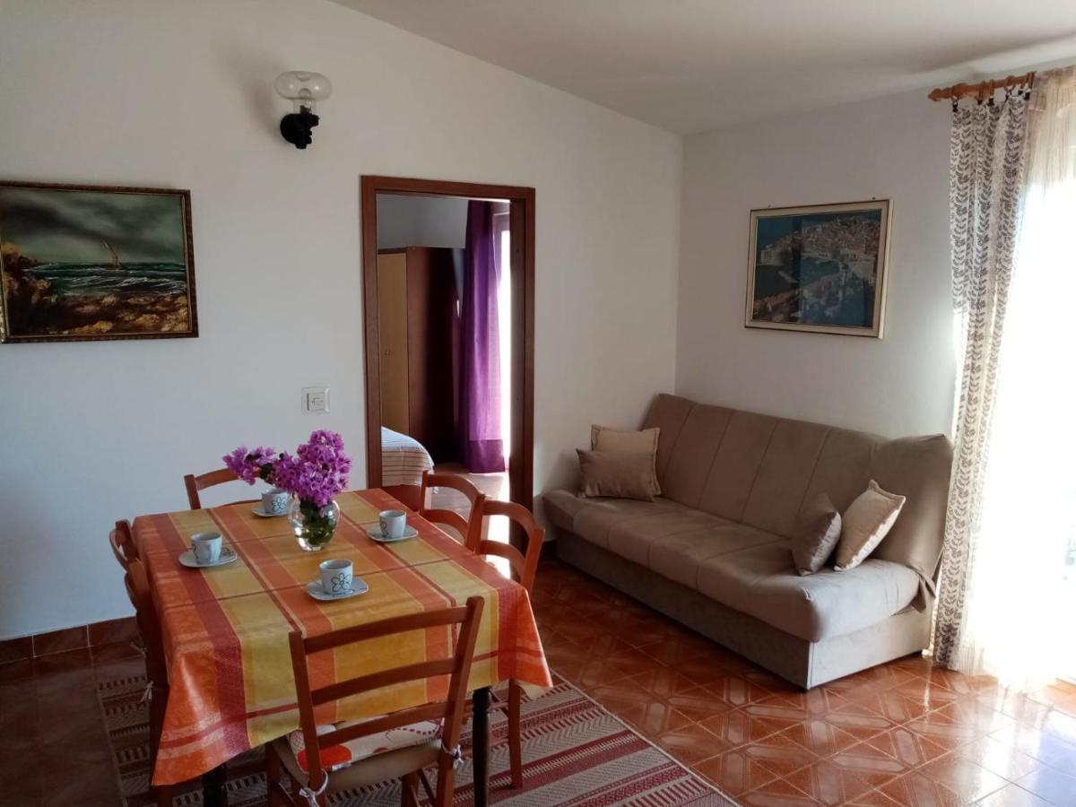 Apartmani Nado Majica Sveti Filip i Jakov Exterior photo